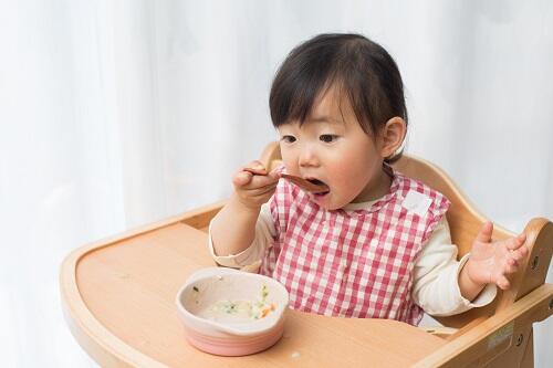 離乳食が始まったらベビーチェアは必要 その理由と選び方を紹介 子育て オリーブオイルをひとまわし