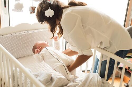 どうする 赤ちゃんの寝室問題 赤ちゃんが安全に眠るための注意点 子育て オリーブオイルをひとまわし どうする 赤ちゃんの寝室問題 赤ちゃんが安全に眠るための注意点 子育て オリーブオイルをひとまわし
