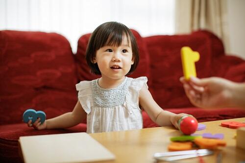 木育におすすめの【木のおもちゃ】は？1歳児が夢中で遊ぶポイント