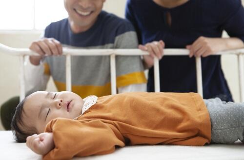 赤ちゃんの寝かしつけのやり方は？基本的な方法と注意点を紹介！