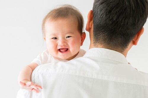 コアラ抱きの方法は やり方と注意点をステップごとに紹介 子育て オリーブオイルをひとまわし