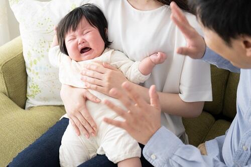 パパ見知りの原因と対策方法を解説 つらい時期はいつまで続くの 子育て オリーブオイルをひとまわし