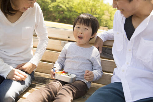 子どものお弁当はどう作る？詰め方のひと工夫や簡単おかずも！