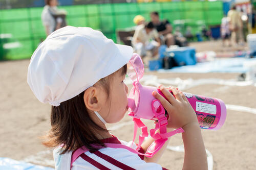 幼稚園で使う水筒はストロー 直飲み おすすめの大きさや素材も解説 子育て オリーブオイルをひとまわし