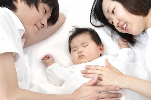 生後3ヶ月 生活リズムを整えるには スケジュールや睡眠時間について解説 子育て オリーブオイルをひとまわし