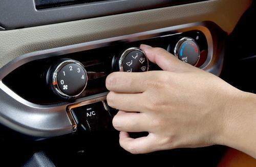 車中泊でのエアコン使用はマナー違反！快適にすごすための方法を解説