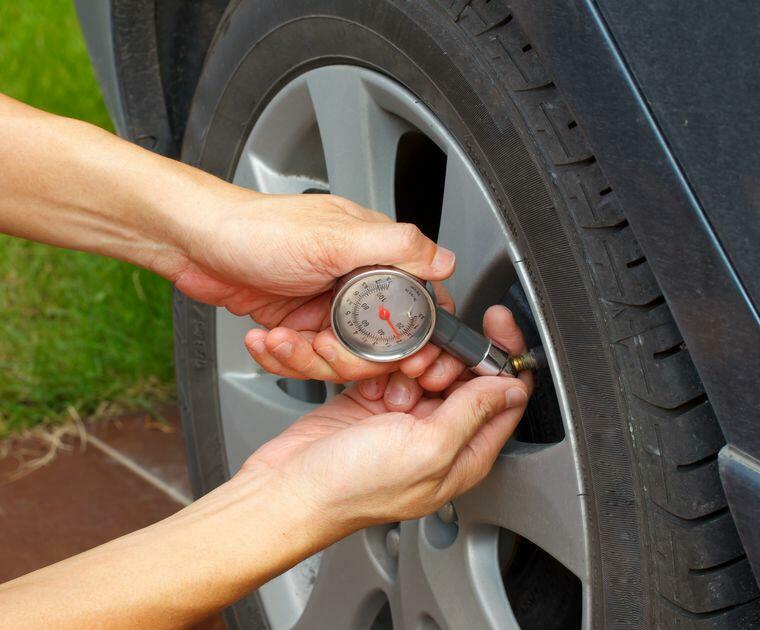 車のタイヤ空気圧 点検してますか 重要性や手順 頻度について解説 暮らし オリーブオイルをひとまわし