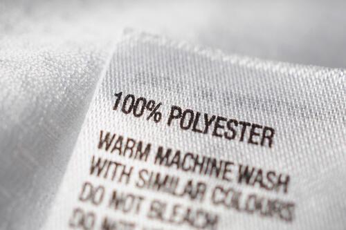 ポリエステル100％の洗濯表示の写真