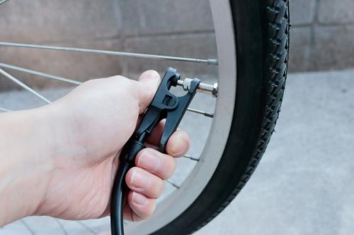 自転車の空気入れ