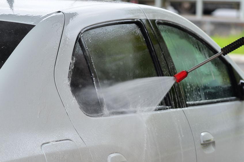 洗車は雨の前と後どちらにするべき 洗車について学ぼう 暮らし オリーブオイルをひとまわし