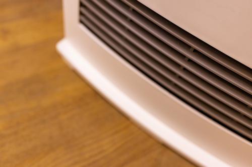 セラミックファンヒーターは電気代が高い？エアコンと比較してみた！ 暮らし オリーブオイルをひとまわし