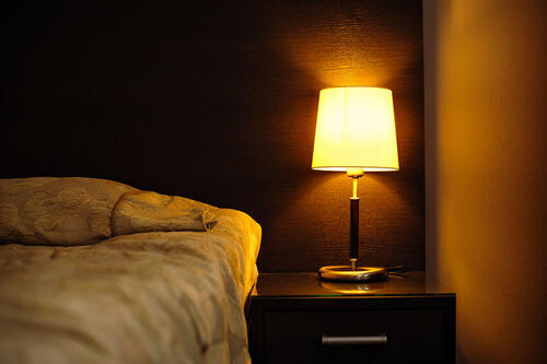 寝室のインテリアは照明から！寝室をもっとおしゃれに居心地よく