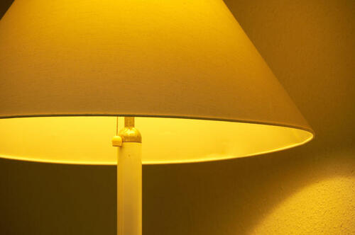 寝室の照明のおしゃれアイデア集！メインや間接照明のおすすめを解説