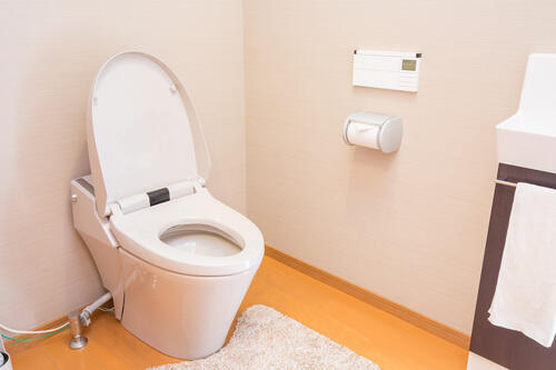 トイレの止水栓の役目は？使い方や調整法、見当たらないときの対処法