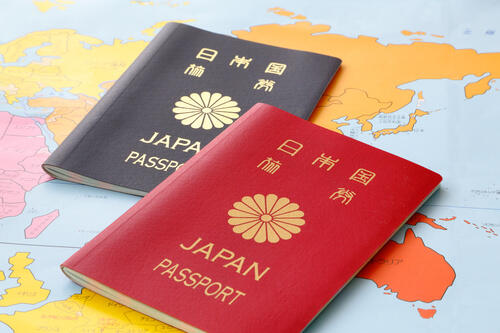 パスポートの取り方を徹底解説！未成年や代理人申請の場合も紹介