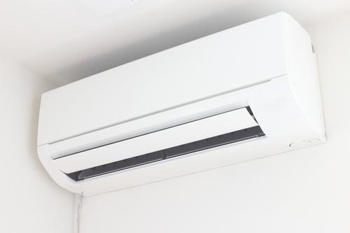 エアコンの暖房が臭い！すぐにできる対策や予防法まで徹底解説