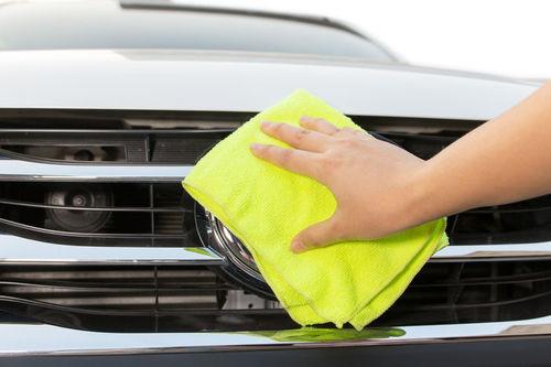 洗車後の拭き取りは重要？キレイに拭き取るコツとおすすめアイテム
