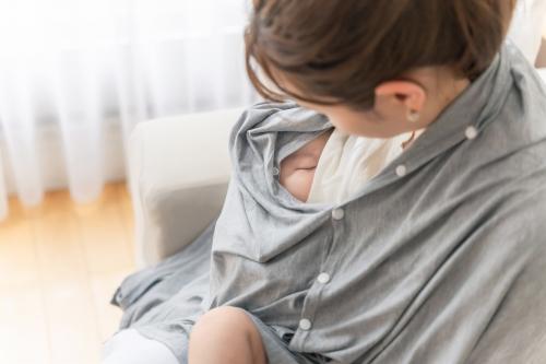 授乳ケープは代用できる 身近なアイテムや目隠しのやり方を解説 暮らし オリーブオイルをひとまわし