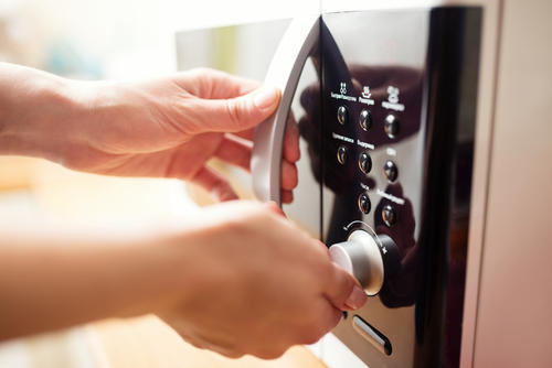 蒸しタオルは電子レンジで作れる 注意点や使い方も詳しく紹介 暮らし オリーブオイルをひとまわし