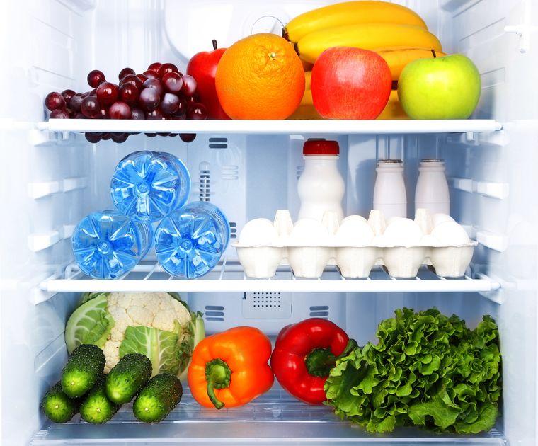 冷蔵庫の収納マニュアル 整理のコツとおすすめアイテムまとめ 家事 オリーブオイルをひとまわし