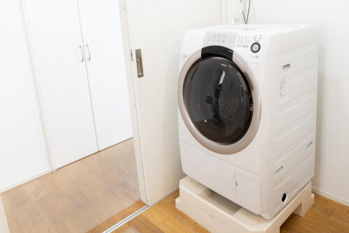 一般家庭のドラム式洗濯機の写真