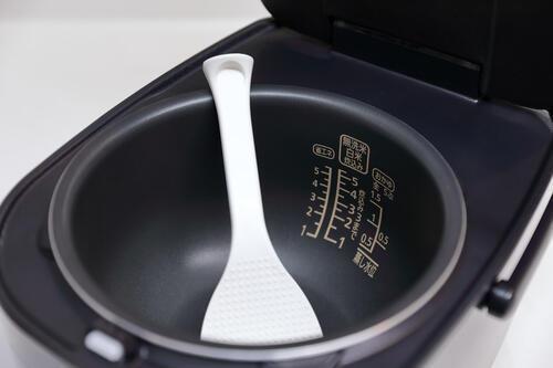 内釜がキレイな炊飯器の写真