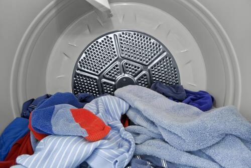 ドラム式洗濯機と、乾燥機で縮みにくい衣類のイメージ写真