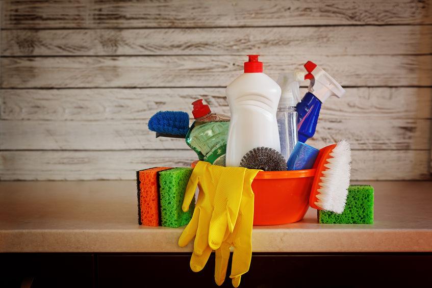 酸性洗剤の効果とは 落とせる汚れの種類とおすすめ10選を紹介 家事 オリーブオイルをひとまわし