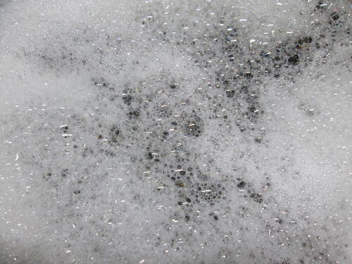酸素系漂白剤で煮洗いしているところのイメージ写真