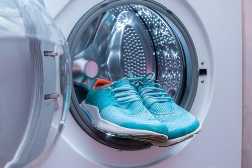 洗濯機で靴を洗う