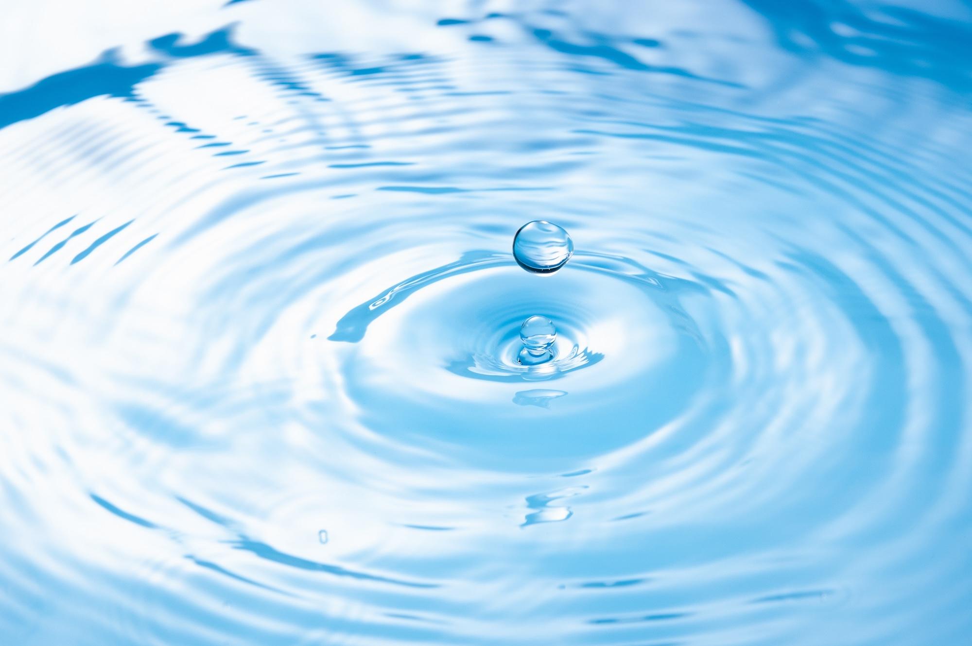 節水をイメージした水滴の画像