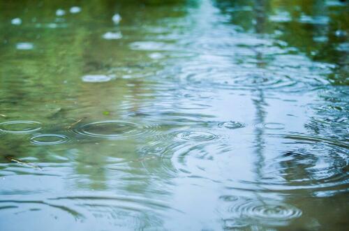 梅雨時期を快適・安全に過ごすために！旅行に行く時の服装のポイントを解説