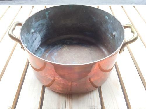 大切な銅鍋にできた黒ずみができても大丈夫！迅速な対応で銅鍋は蘇る