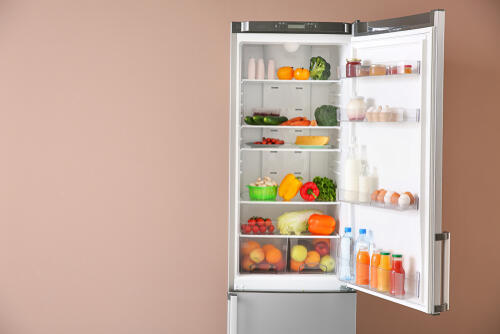 冷蔵庫をきれいに整理！ 100均グッズを使った冷蔵庫の整理整頓術