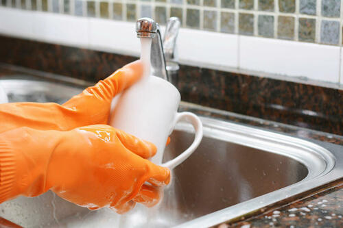 キッチンハイターの使用方法と注意点を解説！泡と液体の違いは？