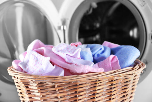 靴下は洗濯方法で汚れ落ちが変わる！洗濯バサミの使い方や注意点も