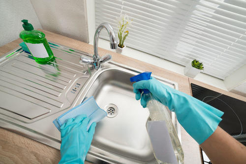 台所シンクの水垢掃除が楽になる秘訣！毎日の水滴除去がポイント？
