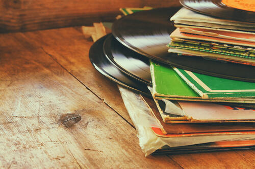 レコードを収納する方法は おしゃれな収納アイデアや注意点を紹介 家事 オリーブオイルをひとまわし