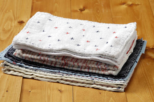 雑巾の簡単な作り方。素材選びから子どもも喜ぶアレンジ方法まで