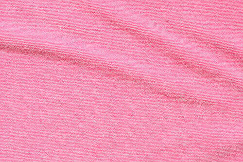 なぜタオルがピンクに？変色の原因とキレイに落とす方法とは