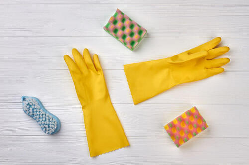ゴム手袋の上手な収納方法は？キッチンやお風呂で役立つアイデア