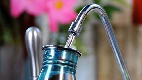 水筒の正しい洗い方とは？茶渋やザラつきの落とし方まで詳しく解説！