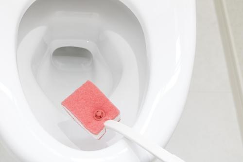 トイレの黄ばみの取り方は？取れない頑固な汚れの落とし方を解説