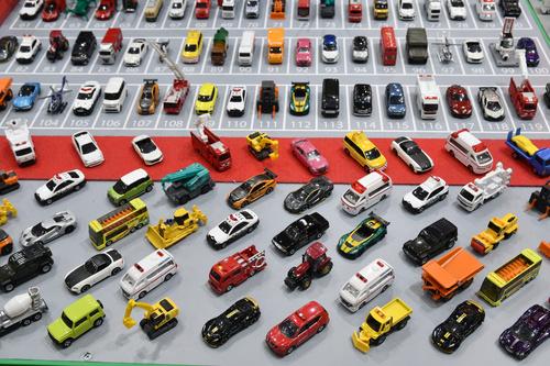 トミカの収納アイデア ニトリや100均アイテムとdiy事例を紹介 家事 オリーブオイルをひとまわし トミカの収納アイデア ニトリや100均アイテムとdiy事例を紹介 家事 オリーブオイルをひとまわし