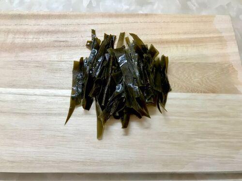 昆布を切ります