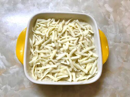 グラタン皿に入れます