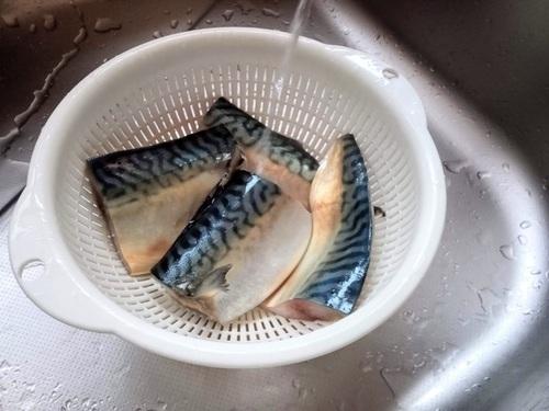 熱湯を回しかける