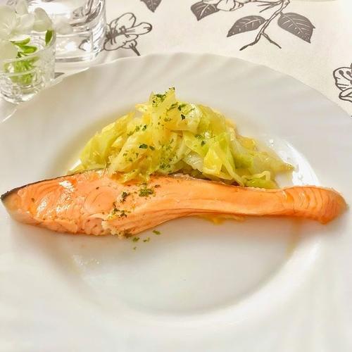【家事ヤロウ】鮭のキャベツ蒸し