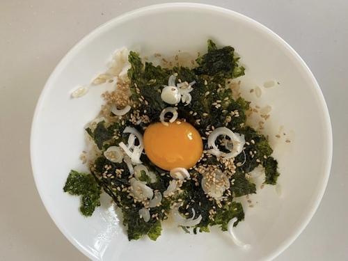 韓国のりの卵かけご飯