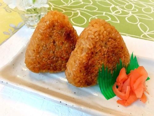 炊飯器で作る絶品焼きおにぎり
